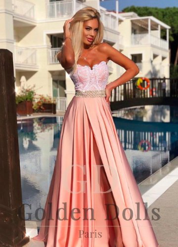 luxury blonde escort Paris