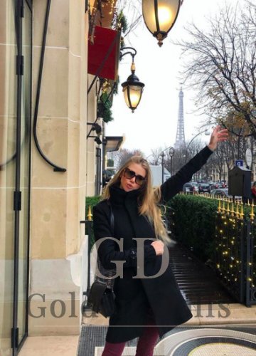 Kelly luxury escorts Paris