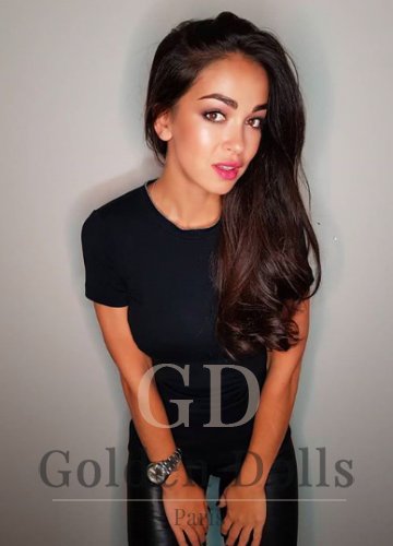 Lina Paris brunette escorts