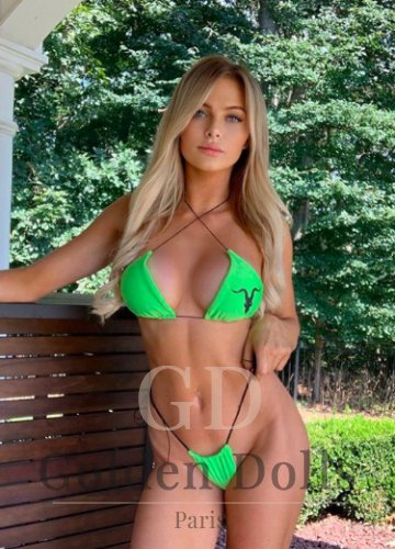 Escorts students Paris