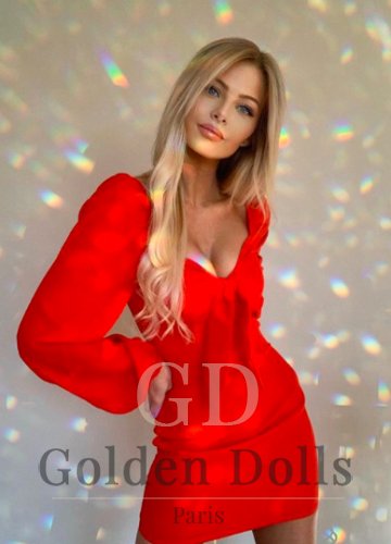 Paris blonde escort